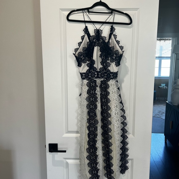 Floral Dress 🥂 - Picture 3 of 9